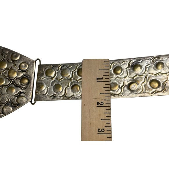 Vintage Wide Metal Textured Medallion Belt Size S/M (36\